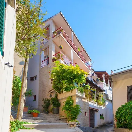 11063c * Makarska